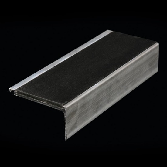 Heavy duty aluminium terminal for steps