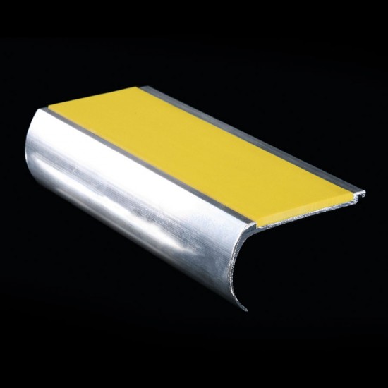 Heavy duty aluminium terminal for steps