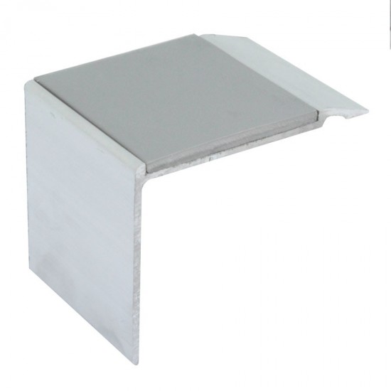 Heavy duty aluminium terminal for steps