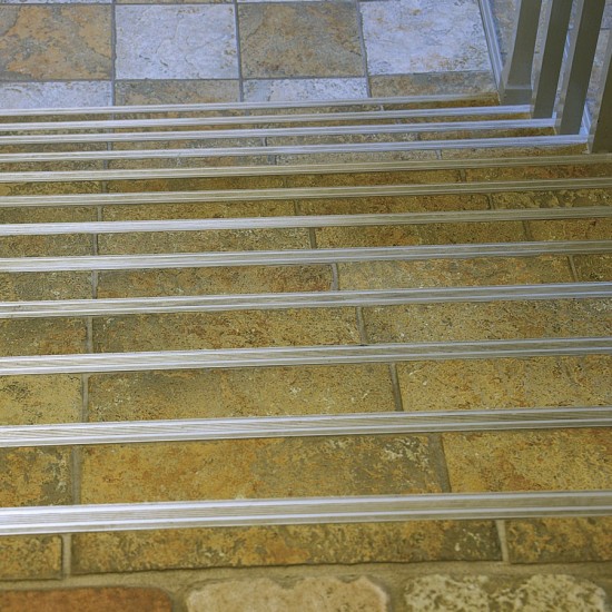 Aluminium tile-in