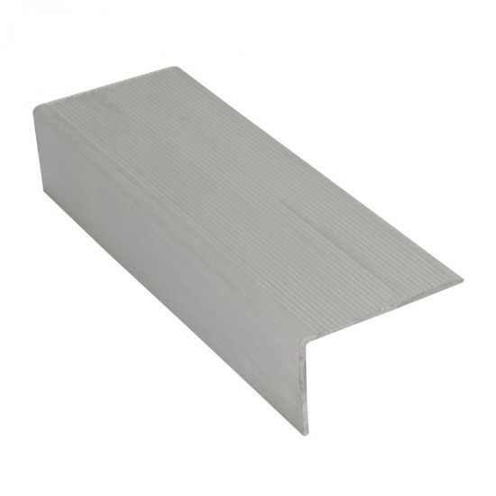 Aluminium edg for steps