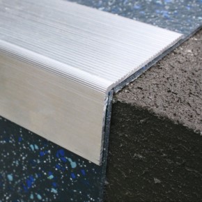 Aluminium edg for steps 2