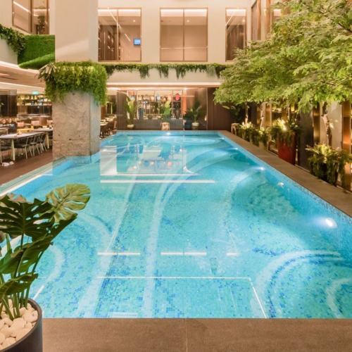 En Yakarta hay un nuevo look para la piscina del Ashley Tanah Abang Hotel